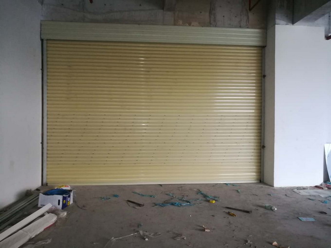 不鏽鋼（gāng）卷閘門（mén）正確的（de）保養方法